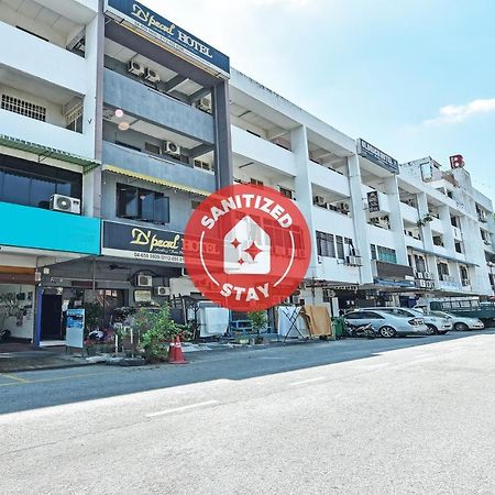 F Hotel Sungai Dua Bukit Екстер'єр фото