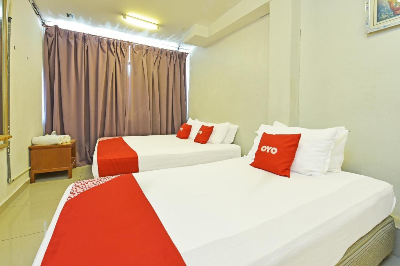 F Hotel Sungai Dua Bukit Екстер'єр фото