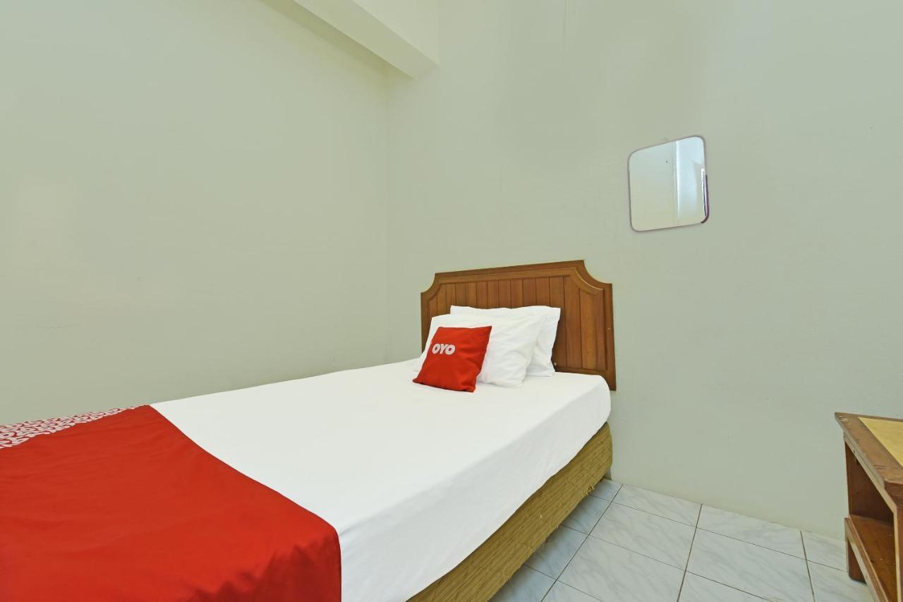 F Hotel Sungai Dua Bukit Екстер'єр фото