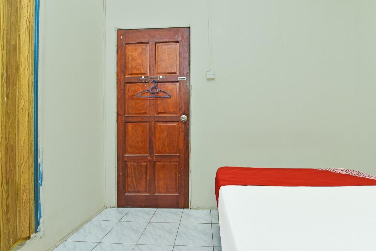 F Hotel Sungai Dua Bukit Екстер'єр фото