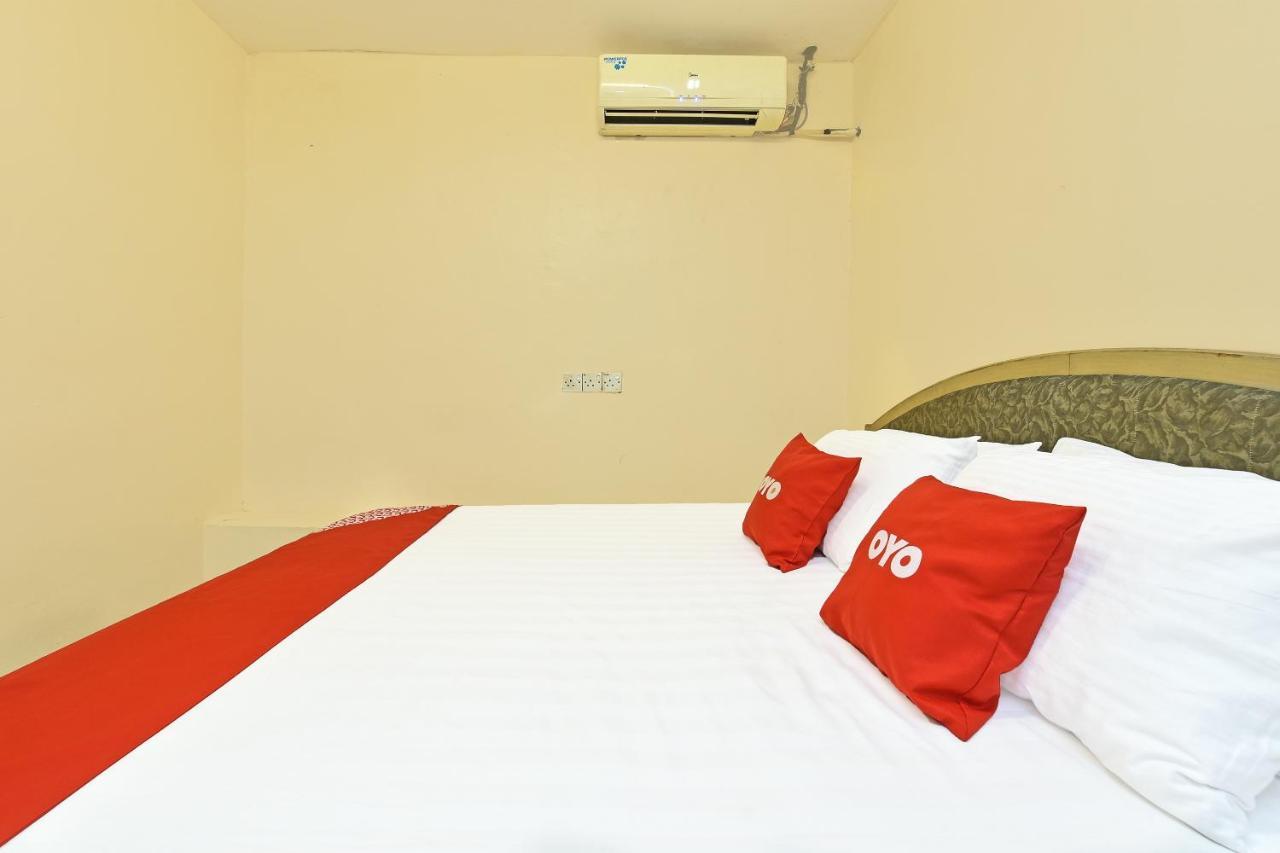 F Hotel Sungai Dua Bukit Екстер'єр фото