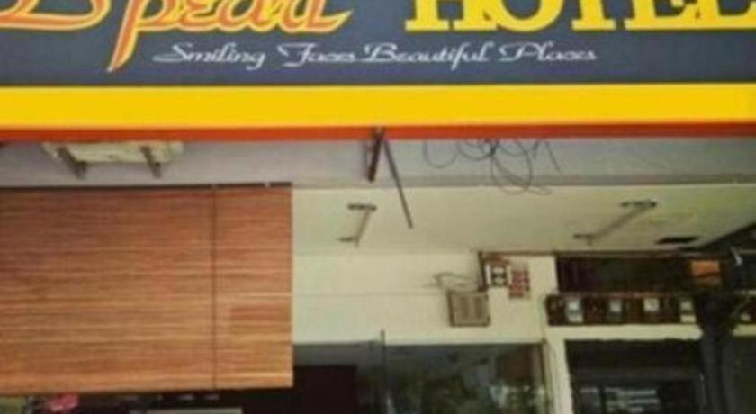 F Hotel Sungai Dua Bukit Екстер'єр фото