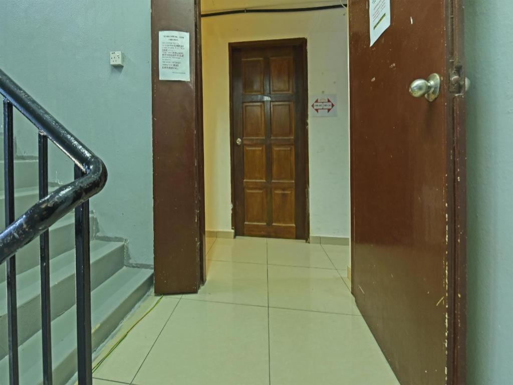 F Hotel Sungai Dua Bukit Екстер'єр фото