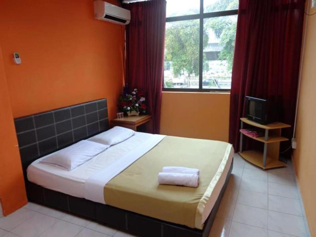F Hotel Sungai Dua Bukit Екстер'єр фото