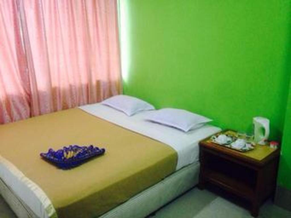 F Hotel Sungai Dua Bukit Екстер'єр фото