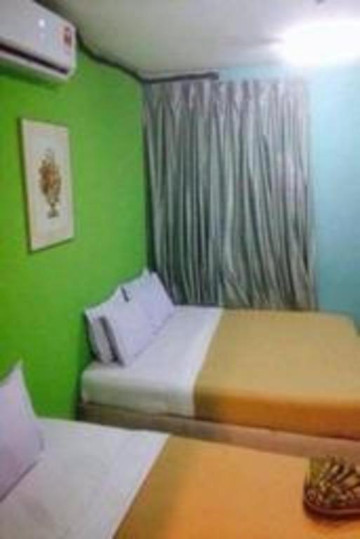 F Hotel Sungai Dua Bukit Екстер'єр фото