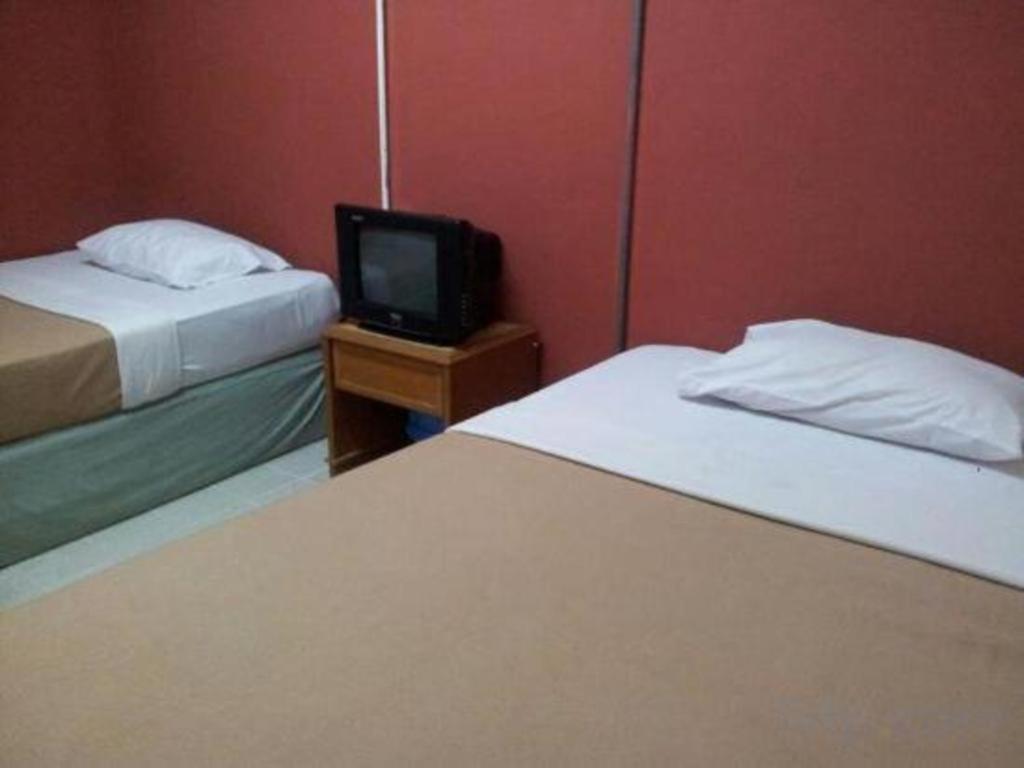 F Hotel Sungai Dua Bukit Екстер'єр фото