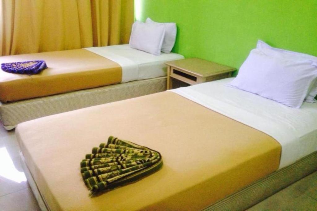 F Hotel Sungai Dua Bukit Екстер'єр фото